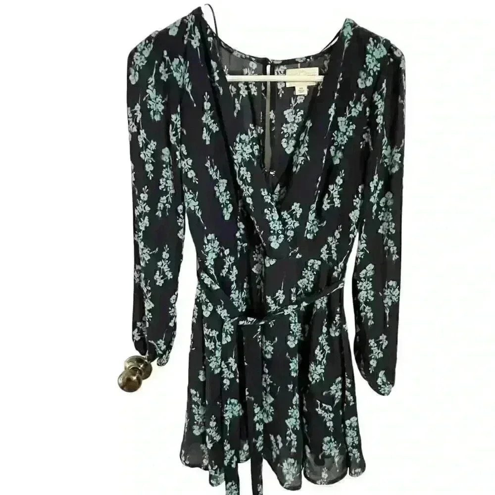 JUN & IVY | Ellie Floral Mini Wrap dress